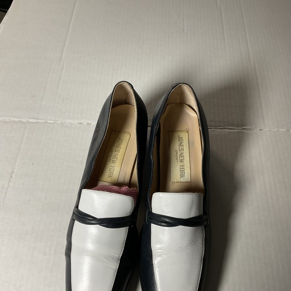 90s Jones New York Black and White loafer with chunky heel - Picture 2 of 7